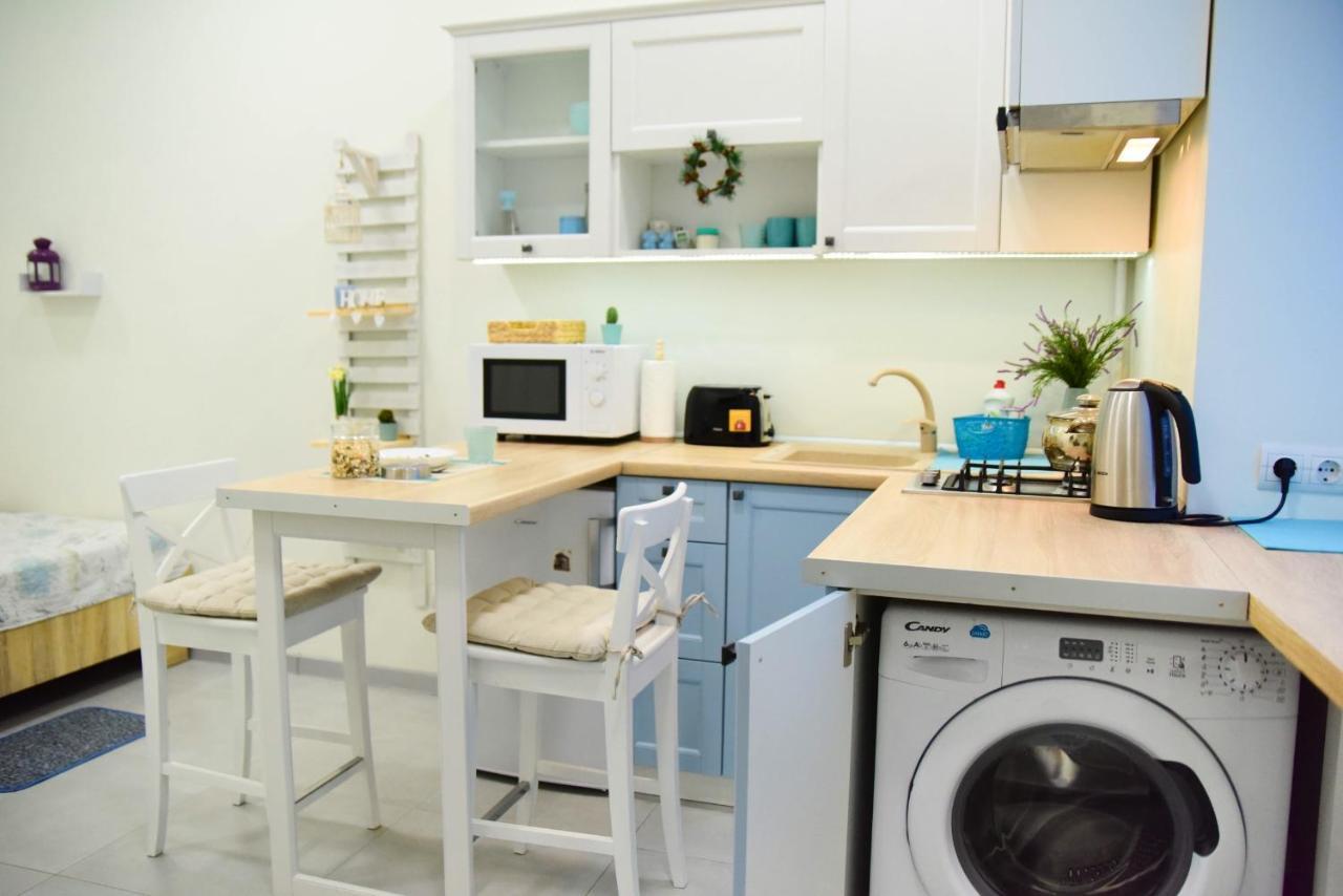 Sweet Apartment Near Center Lviv Bagian luar foto