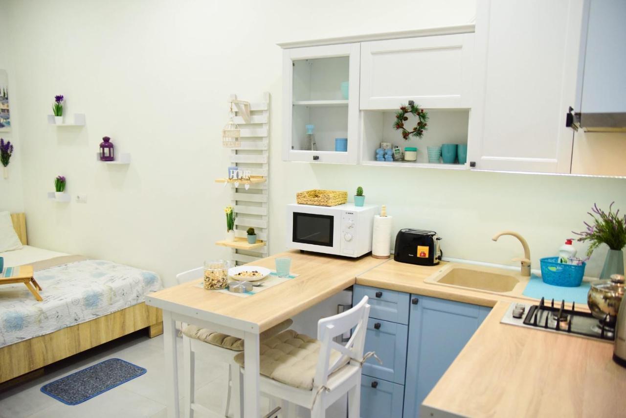 Sweet Apartment Near Center Lviv Bagian luar foto